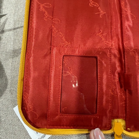 Vera Bradley Yellow and Green zip around wallet Provençal with Floral Design - Picture 4 of 6